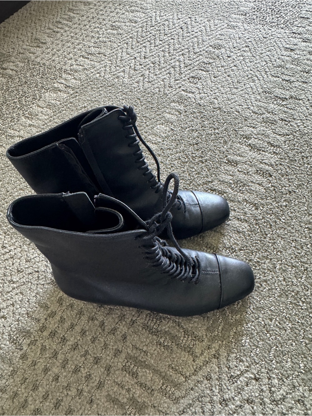 Carel Paris Lace-Up Women's Ankle Boots in Black